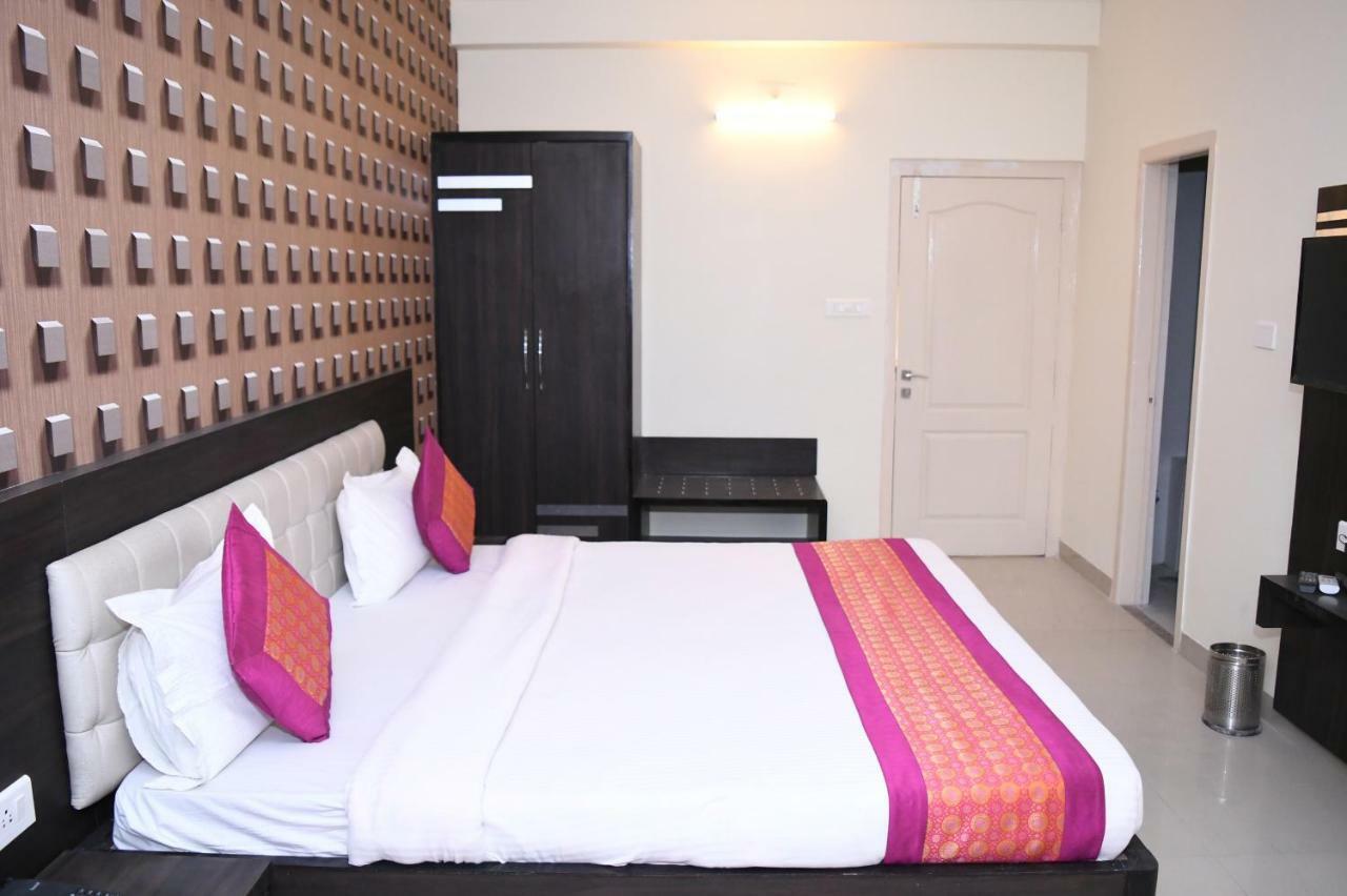 Ganga Darshanam Guesthouse At Dashashwamedh Ghat Varanasi Luaran gambar