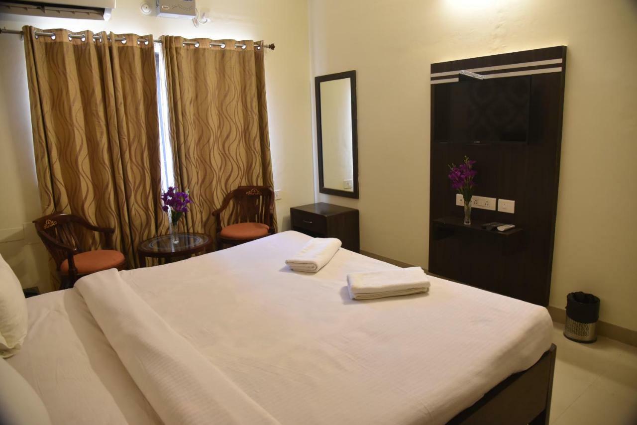 Ganga Darshanam Guesthouse At Dashashwamedh Ghat Varanasi Luaran gambar